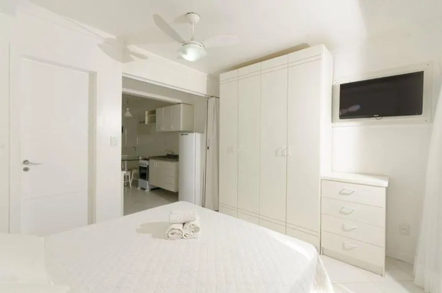 מלון Bombinhas Tourist Apart